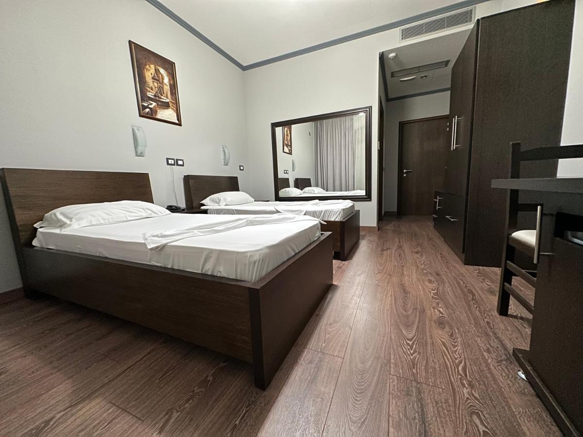 Panorama Rooms Hotel Near The Old Bazaar Kruje Exterior photo