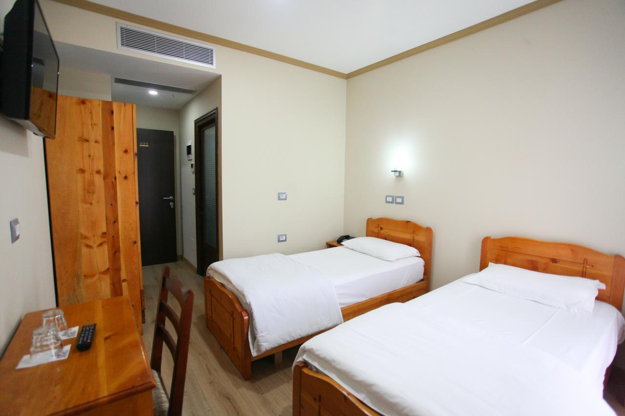 Panorama Rooms Hotel Near The Old Bazaar Kruje Exterior photo